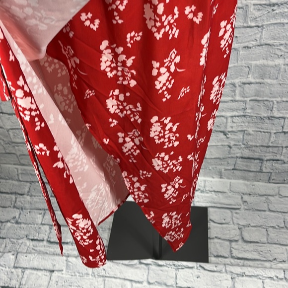 Sleeveless Dress - Picture 4 of 7